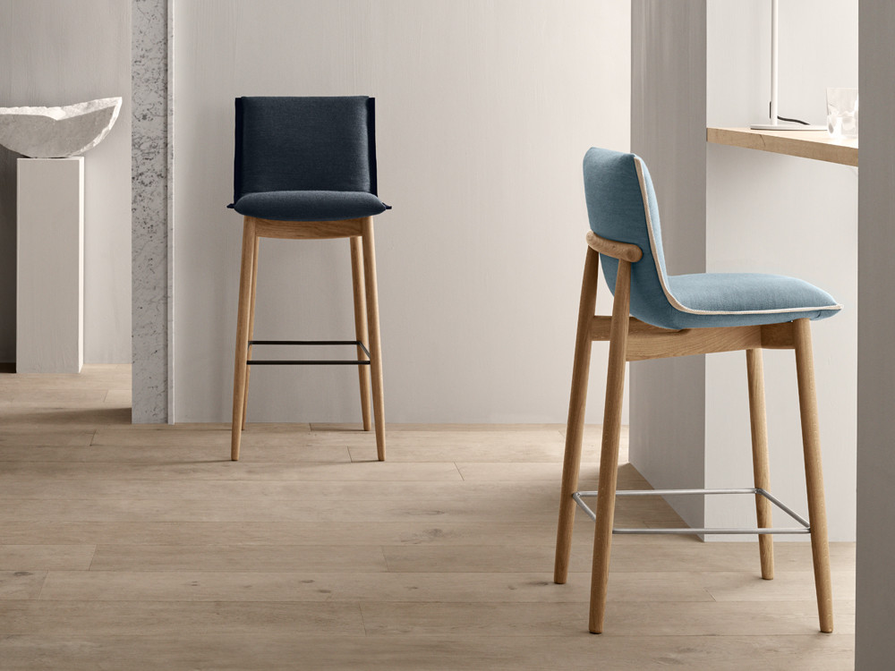 E006 Embrace Barstool