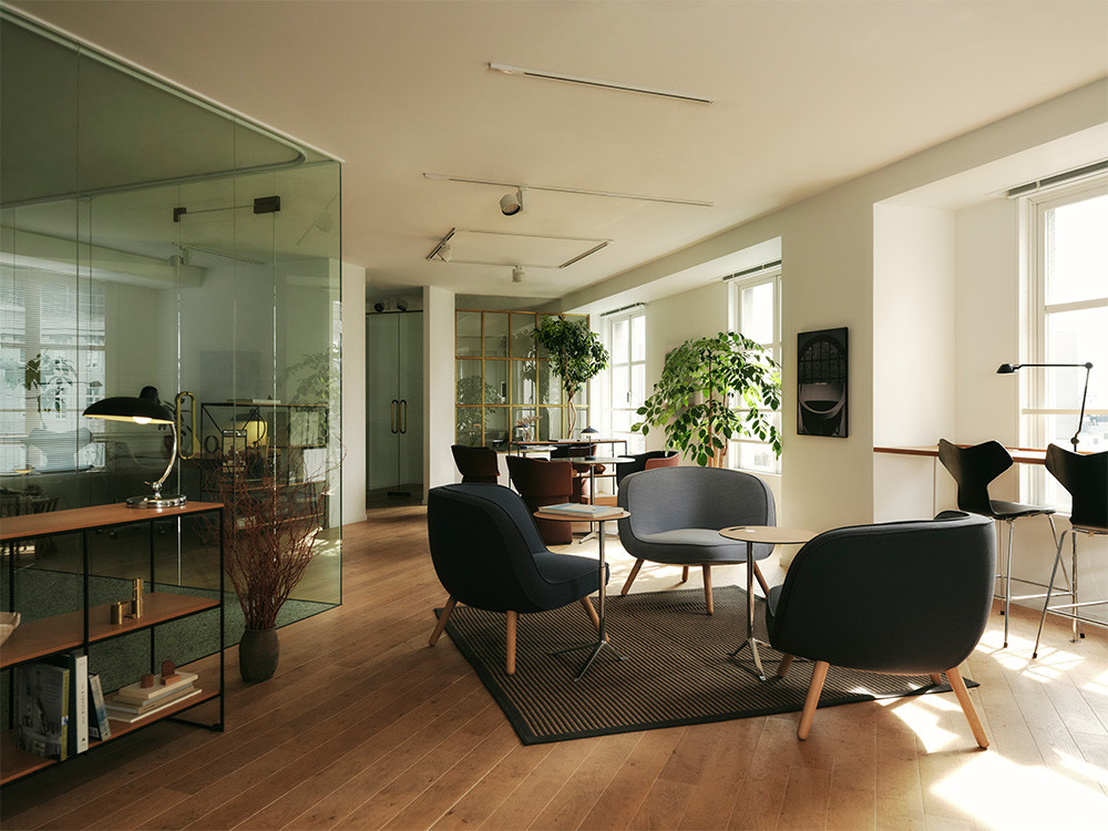 VIA57 Lounge Chair
