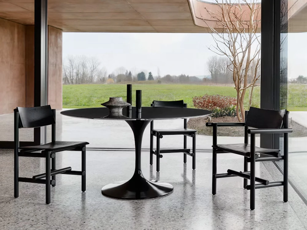 Saarinen Oval Dining Table