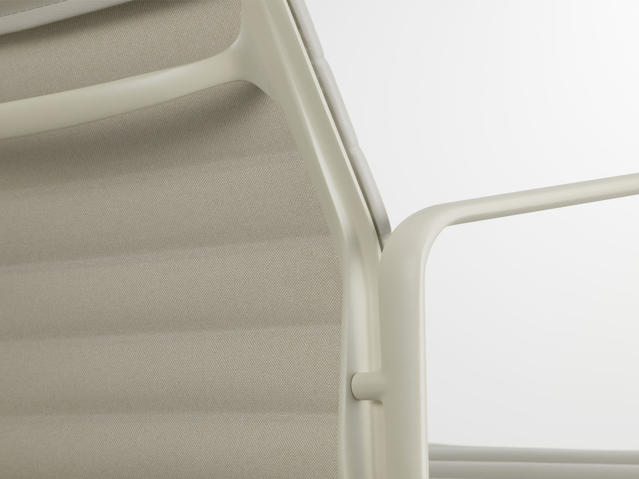 Eames Aluminium EA 107/108 Office Chair