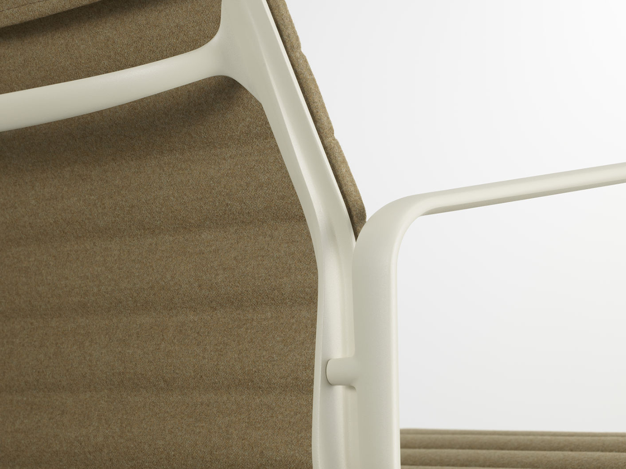 Eames Aluminium EA 107/108 Office Chair