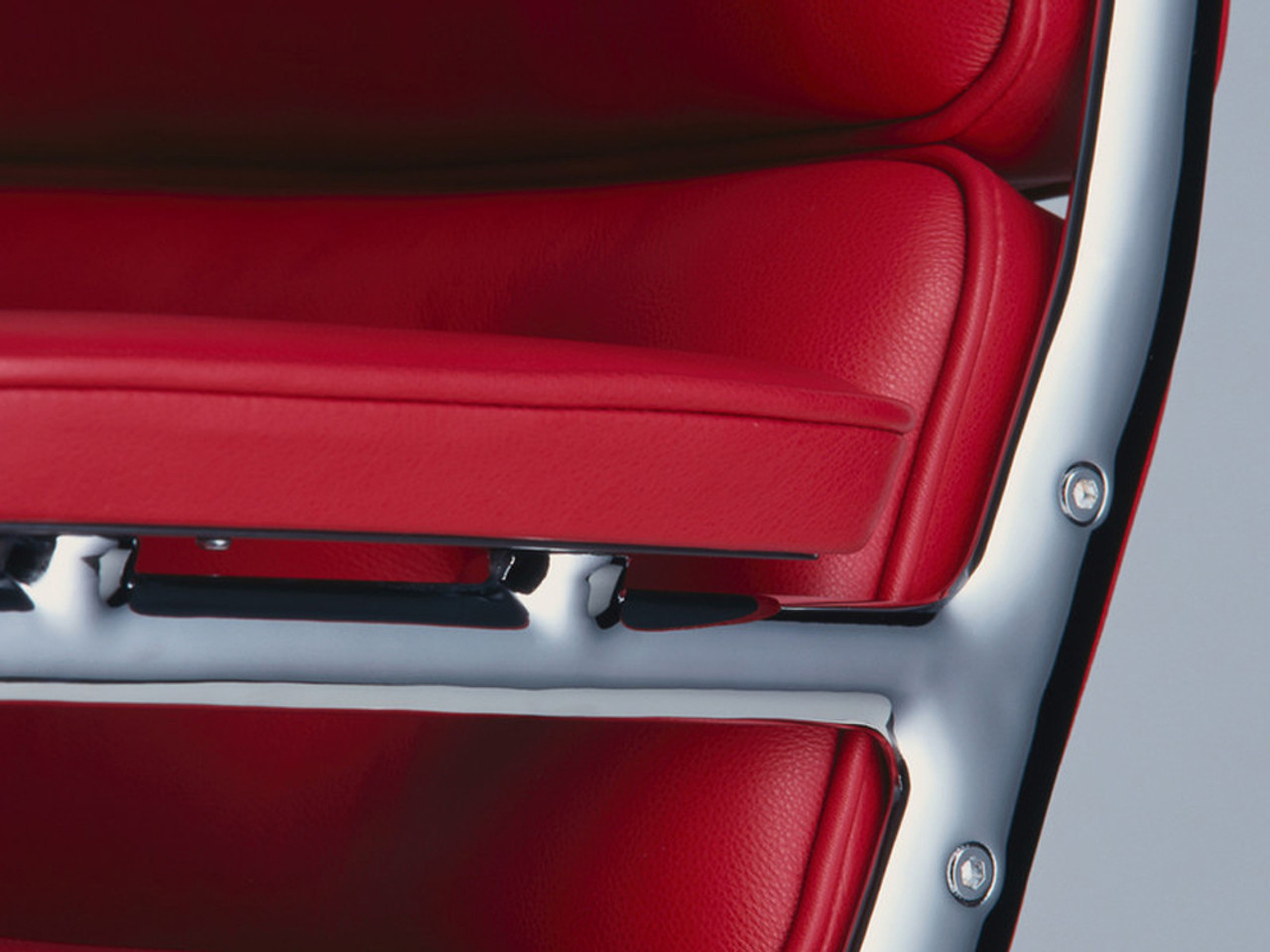 Vitra Eames ES 104 Lobby Office Chair by Charles & Ray Eames