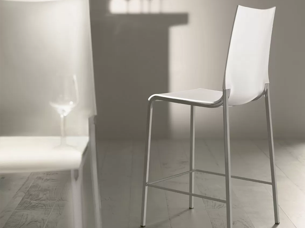 Eva Barstool