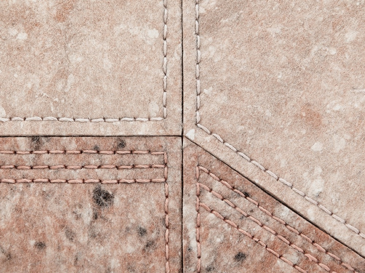 GAN Nuances Curve Rug by Patricia Urquiola