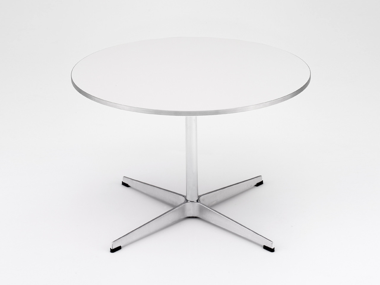 Fritz Hansen Table Series Circular Coffee Table by Piet Hein, Bruno Mathsson and Arne Jacobsen