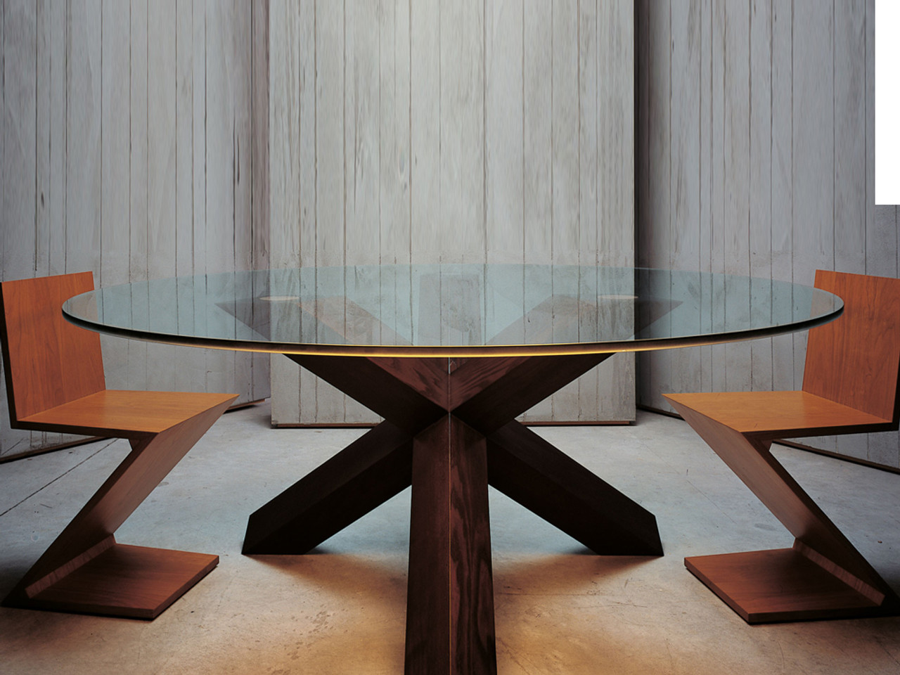 Cassina Rotonda Table by Mario Bellini