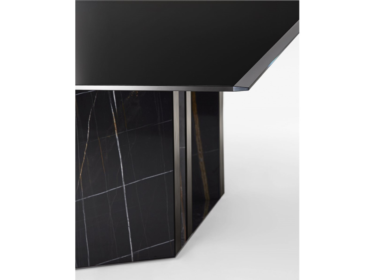 Platium Dining Table