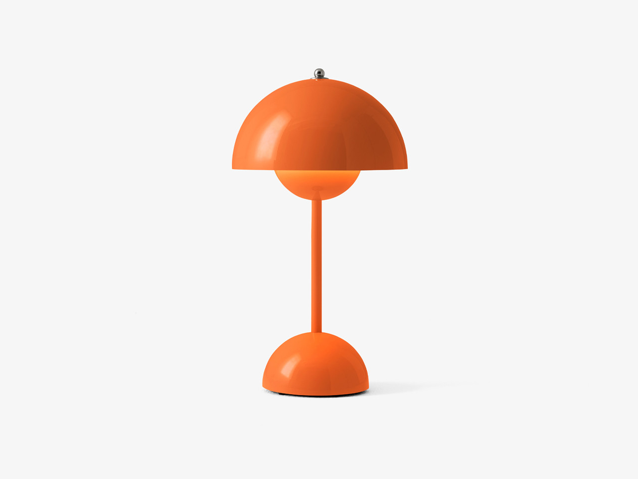 Flowerpot VP9 Portable Table Lamp