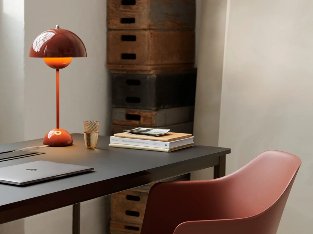 Flowerpot VP3 Table Lamp