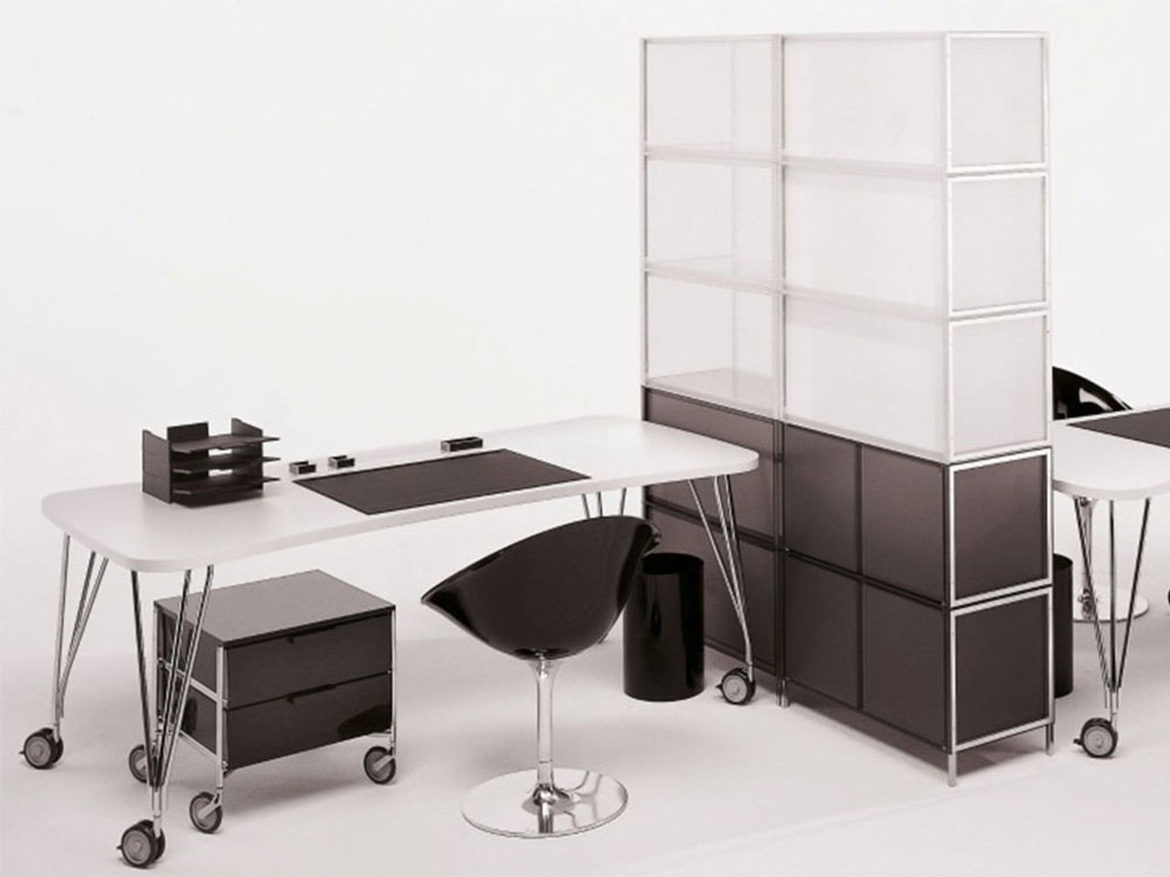 Kartell Max Table by Ferruccio Laviani