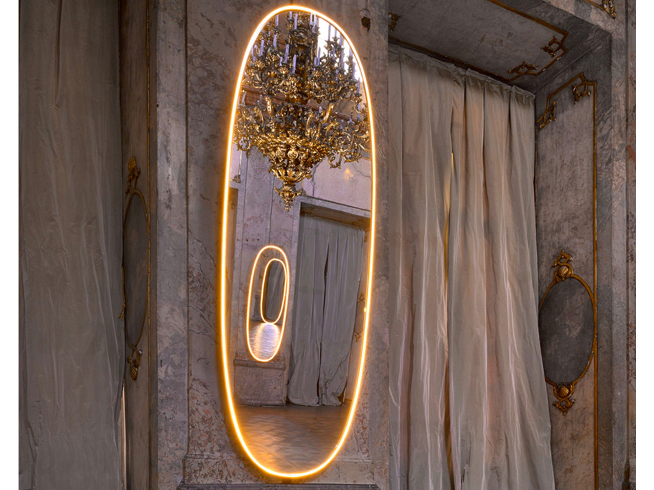 La Plus Belle Mirror Wall Light