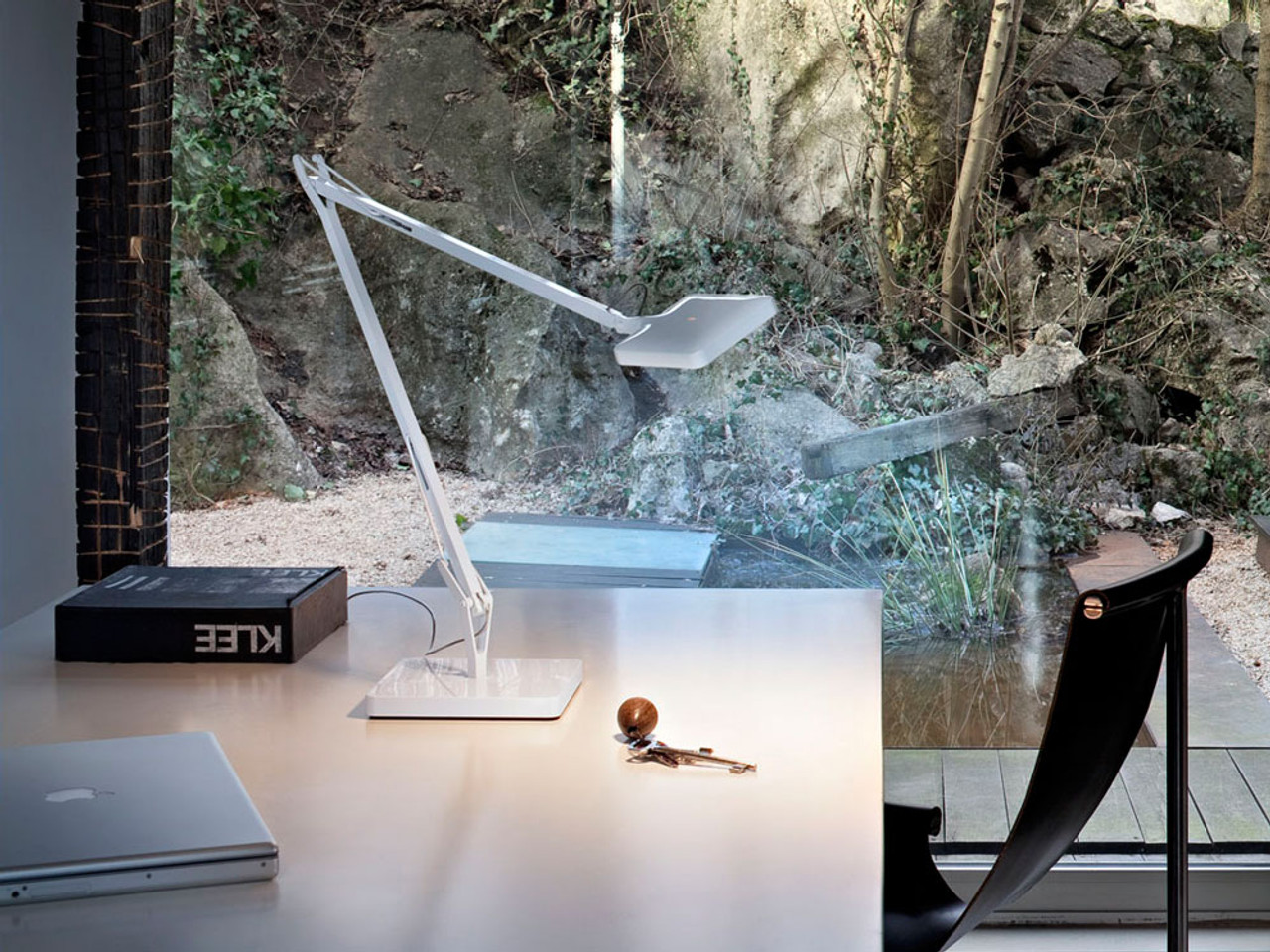 Flos Kelvin LED Table Lamp by Antonio Citterio