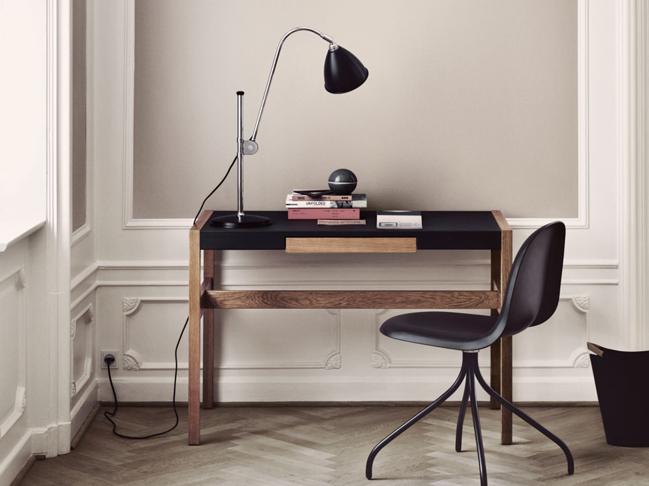 Gubi Bestlite BL1 Chrome Table Lamp by Robert Dudley Best