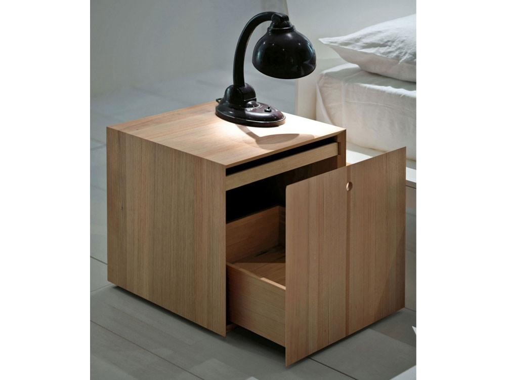 Porro Offshore Bedside Table by Piero Lissoni