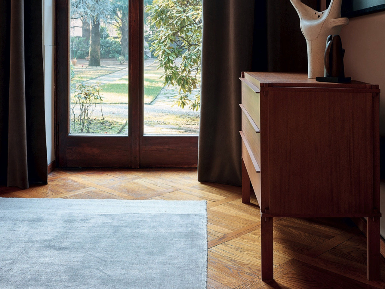 Buy Molteni & C MHC.1 Chest of Drawers 