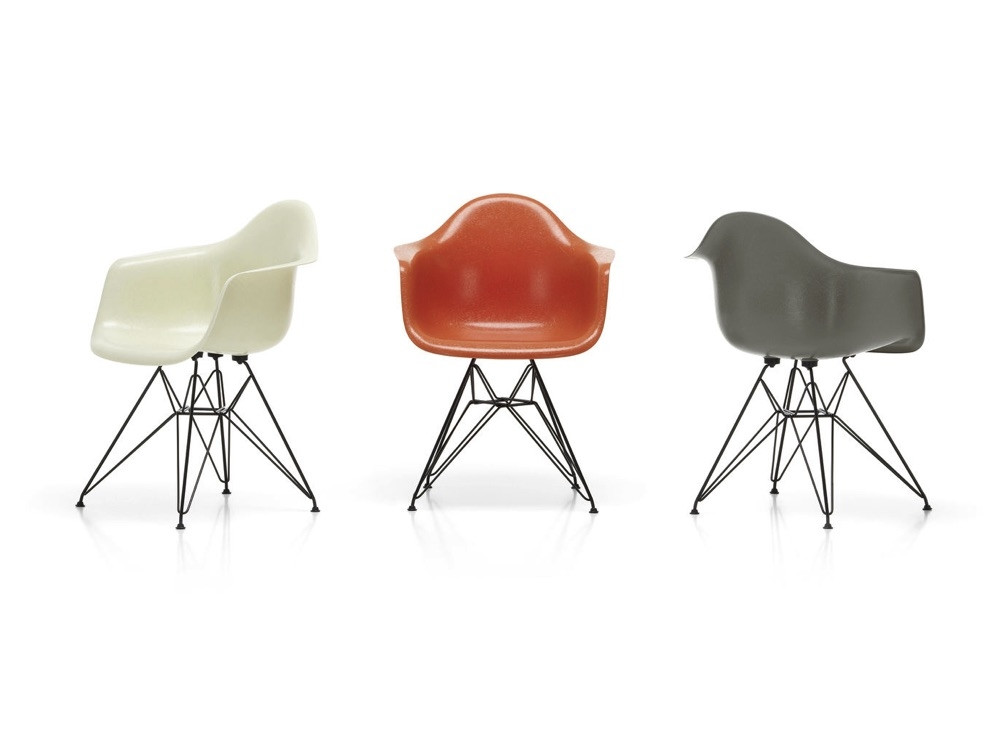 Vitra Eames DAW Fiberglass Armchair by Charles & Ray Eames Chaplins