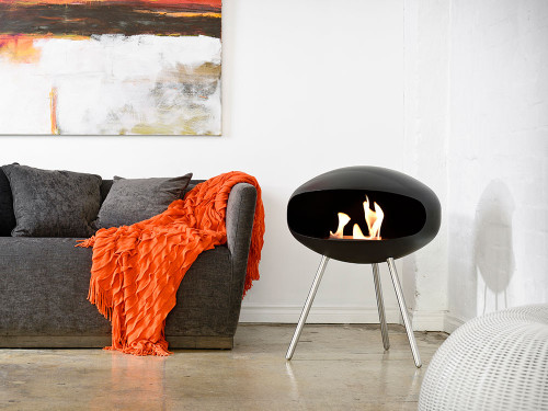 Cocoon Fires Terra Standing Cocoon Fireplace Black by Federico Otero