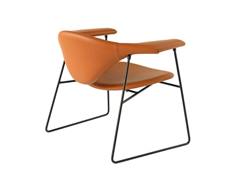 Gubi Masculo Lounge Chair - Sledge Base - by GamFratesi