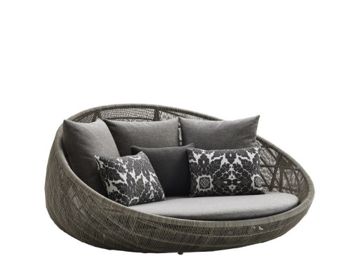 Canasta '13 Circular Sofa with Wheels