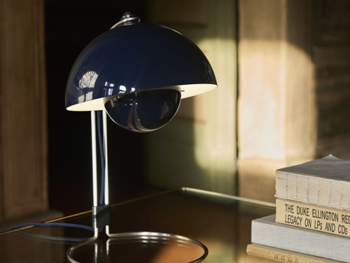 Flowerpot VP4 Table Lamp
