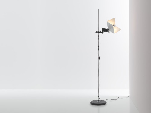 Triedro Floor Lamp