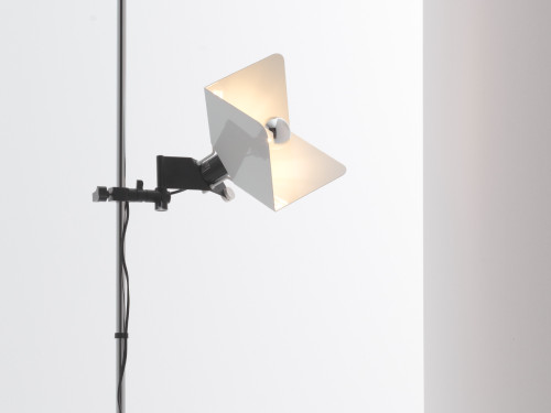 Triedro Floor Lamp