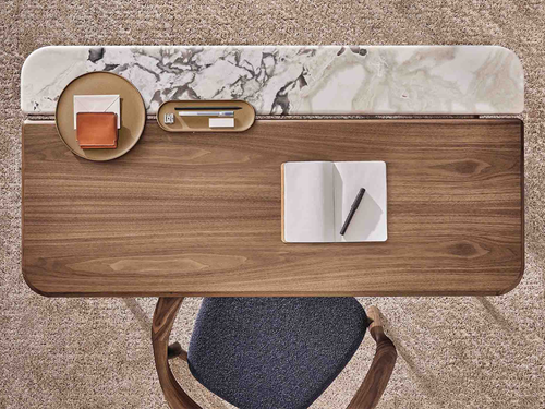Aksel Desk