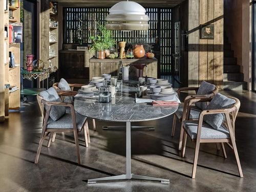 Fly Dining Table