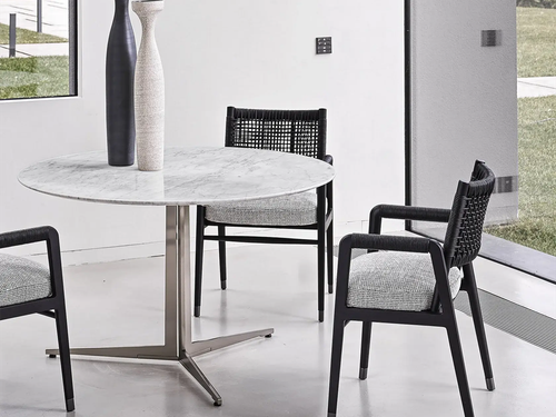 Fly Round Dining Table