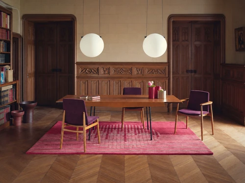289 Carver Dining Chair