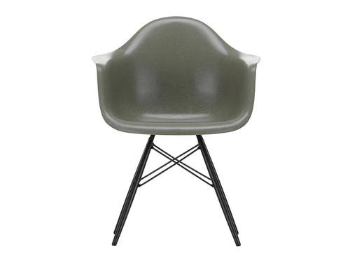 Eames DAW Fiberglass Armchair