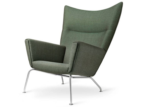 CH445 Wing Chair