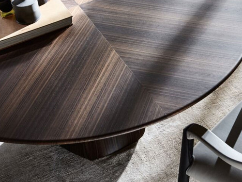 Molteni & C Asterias Table by Patricia Urquiola