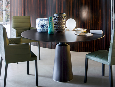Mesa Due Round Dining Table