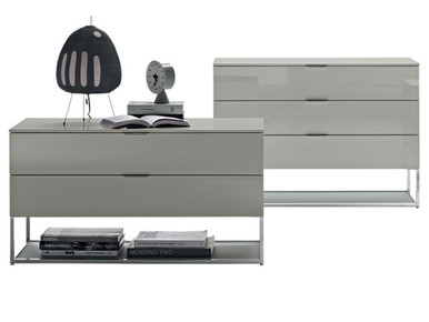 909 Chest of Drawers