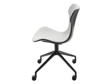 Papilio Shell Swivel Chair on Castors