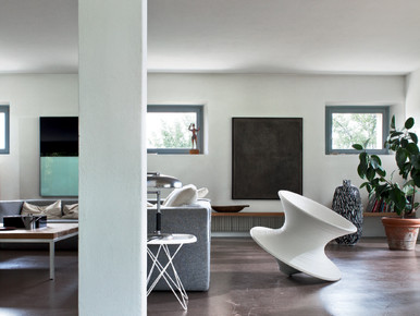 Spun Rotating Lounge Chair