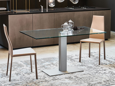 Elvis Dining Table