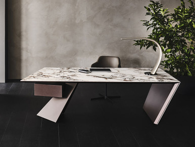 Nasdaq Keramik Desk