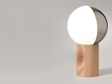 Je Suis Table Lamp
