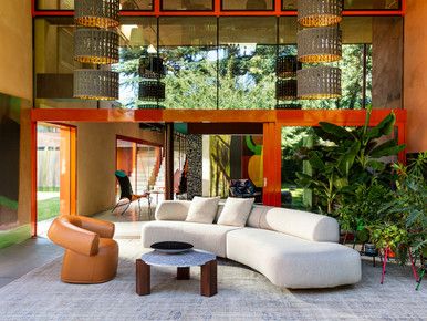 Gogan Sofa With Open Side