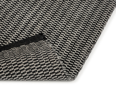 Gro Rug Black/Off White - Quickship