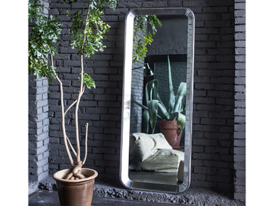 Déjà-vu Mirror