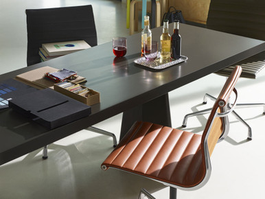 Eames Aluminium EA 105 Office Chair