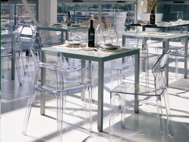 Diesis Dining Table