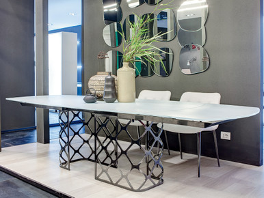 Majesty Extendable Glass Dining Table