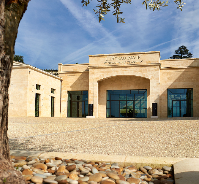 Esprit de Pavie Saint Emilion 2019.