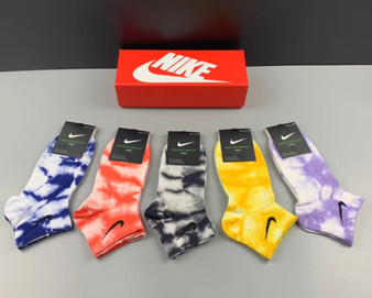 Nike Dye Socks Gift Bundle