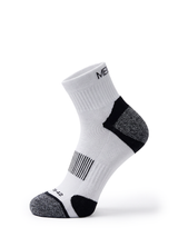 Meikan 5 Pack Quarter Cut Performance Sports Socks - White/Black