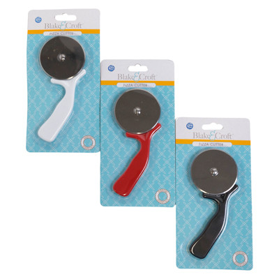 PIZZA CUTTER 2.5IN DIA WHEEL SS/PLASTIC HANDLE 3AST COLORS BLACK/WHITE/RED B&C BLISTER
